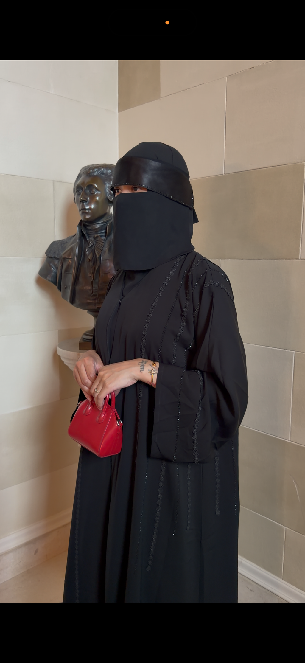 Aasiyah Abaya